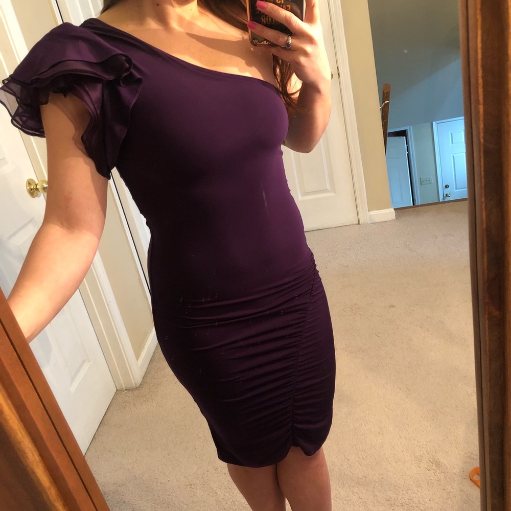 ❌SOLD❌✨HP✨Bebe purple one shoulder dress size xs - Picture 2 of 8